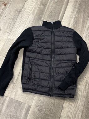 Men's Quilted Black Zip-Up Sweater Jacket